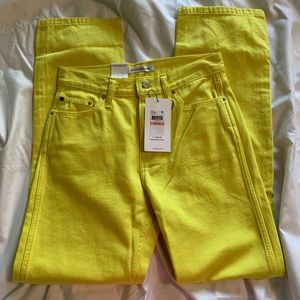 NWT Yellow Calvin Klein High Rise/Straight Leg 030